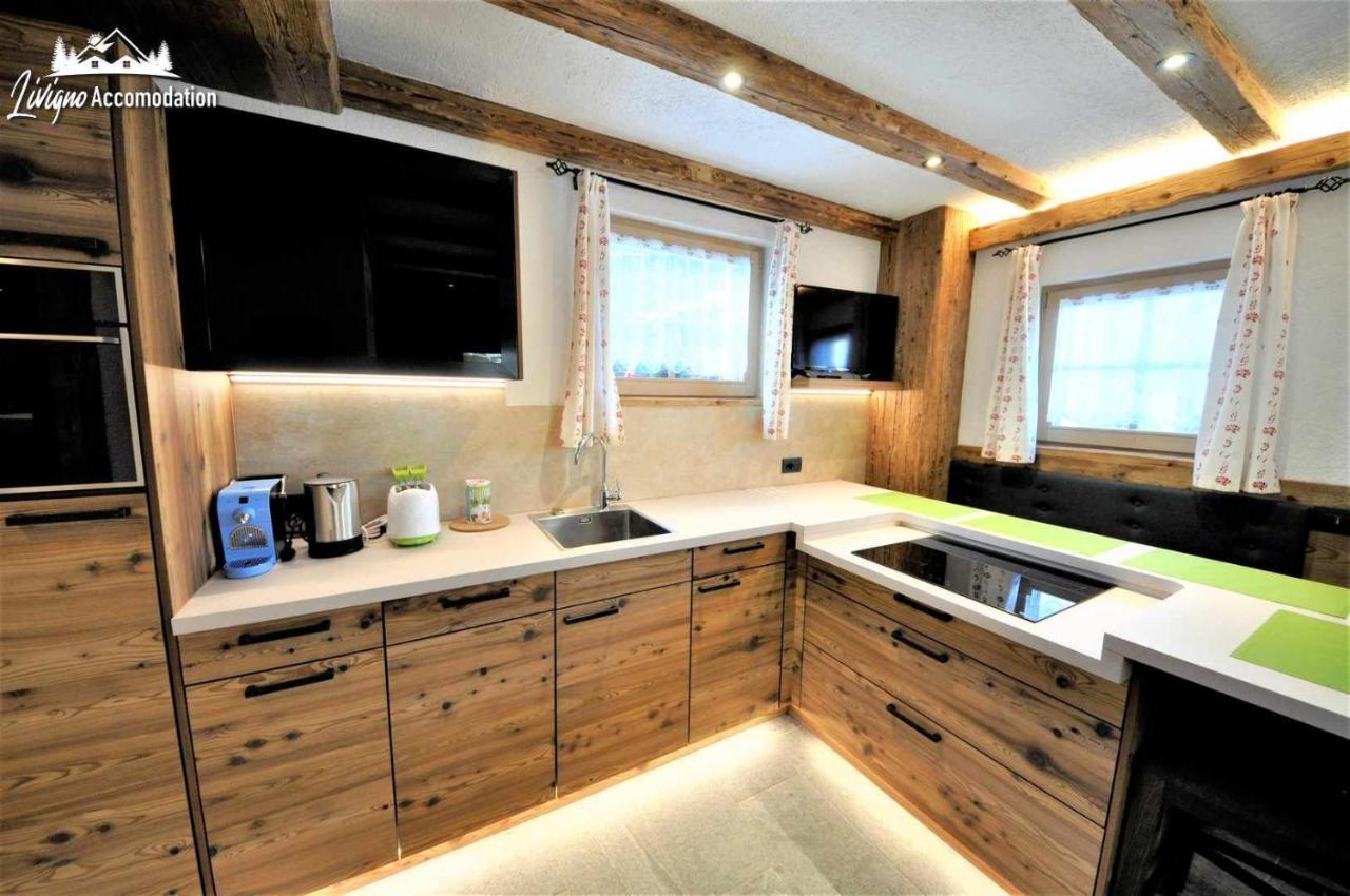 Mountain Chalet Scoiattolo By Livigno Accomodation エクステリア 写真